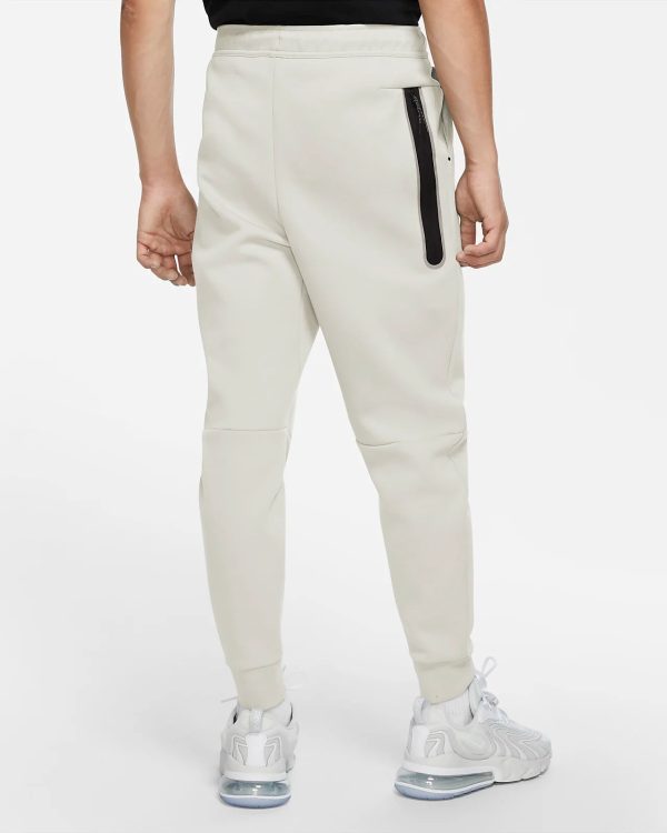Nike Sportswear Tech Fleece Jogginghose Light Bone CU4495-072 Jetzt online – Bild 2